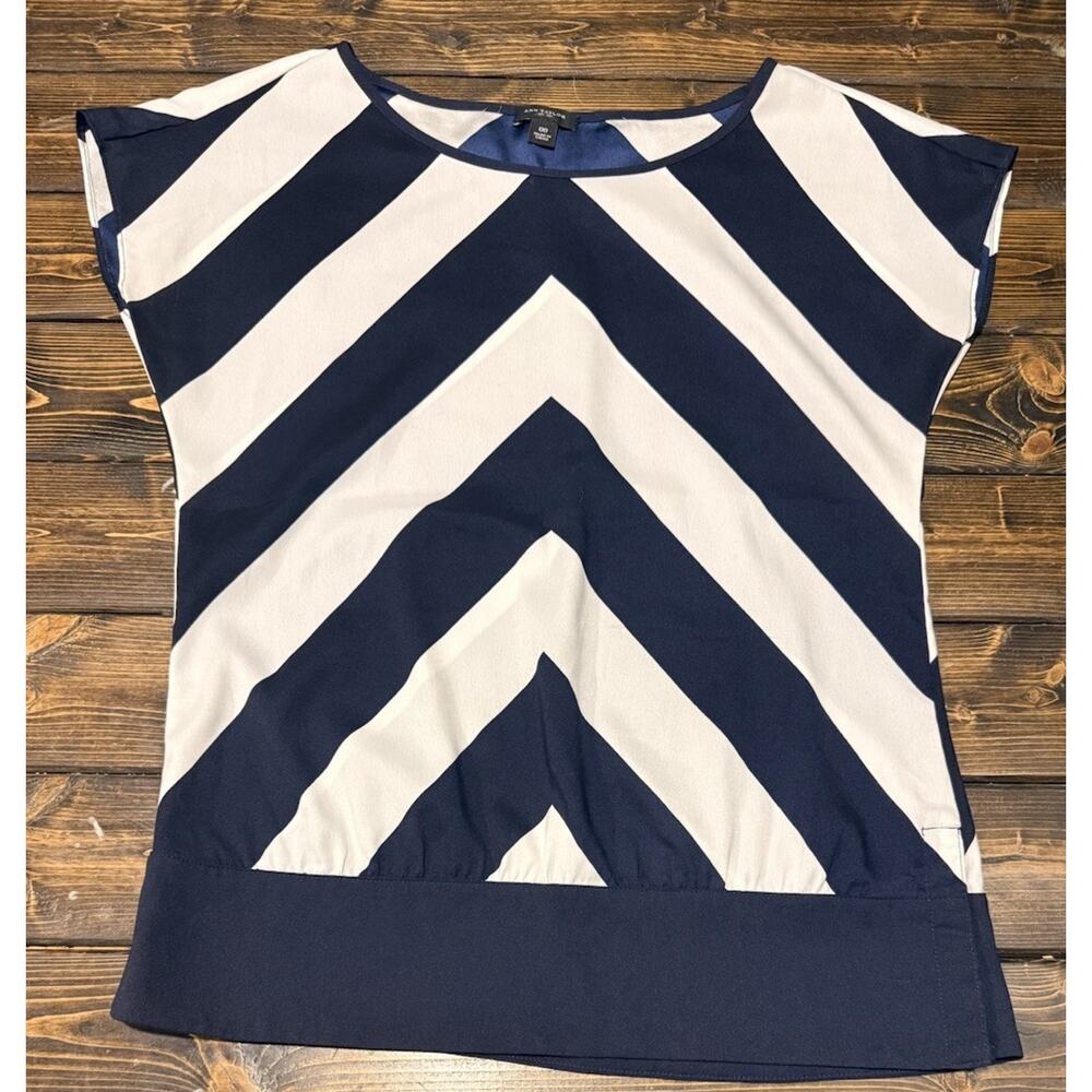 Ann Taylor Sleeveless Chevron Blue & White Blouse 00